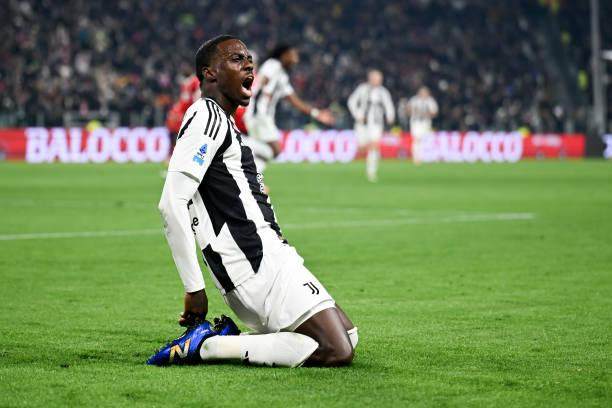 【意甲】姆班古拉维阿进球，尤文图斯2比0AC米兰