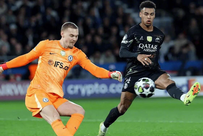 开云体育-切尔西主帅青睐约根森，出球能力成关键因素|桑切斯|豪尔赫·桑切斯|英格兰|媒体|每日电讯报_新浪体育_新浪新闻